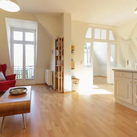 Frieda Apartment