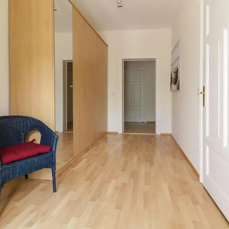 Frieda Apartment